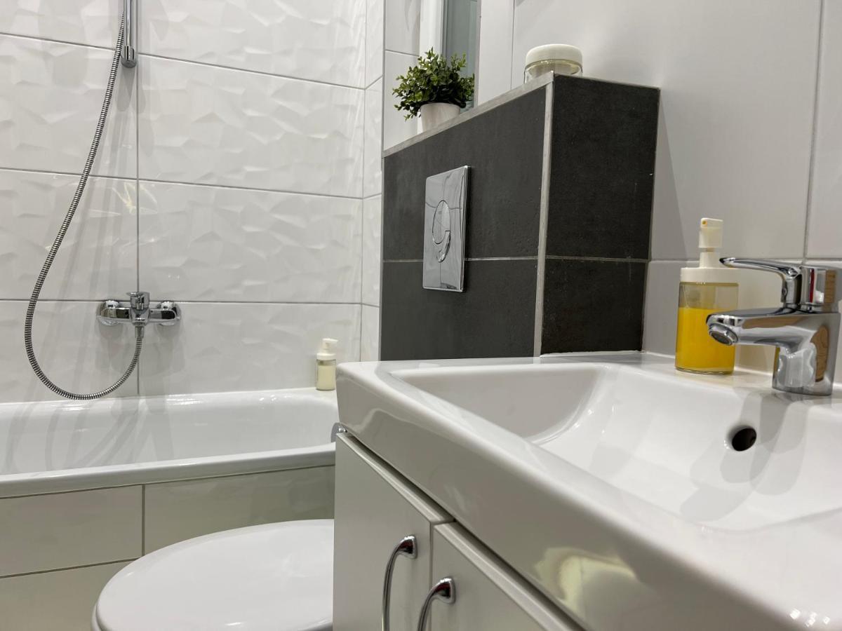 Apartman N38 By Small *