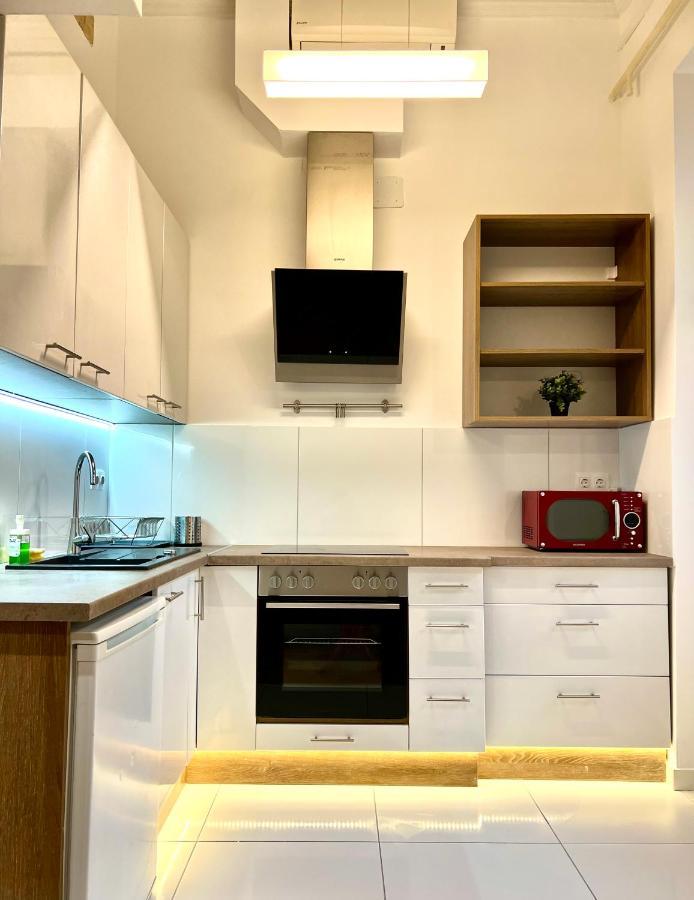 N38 By Small Apartman *