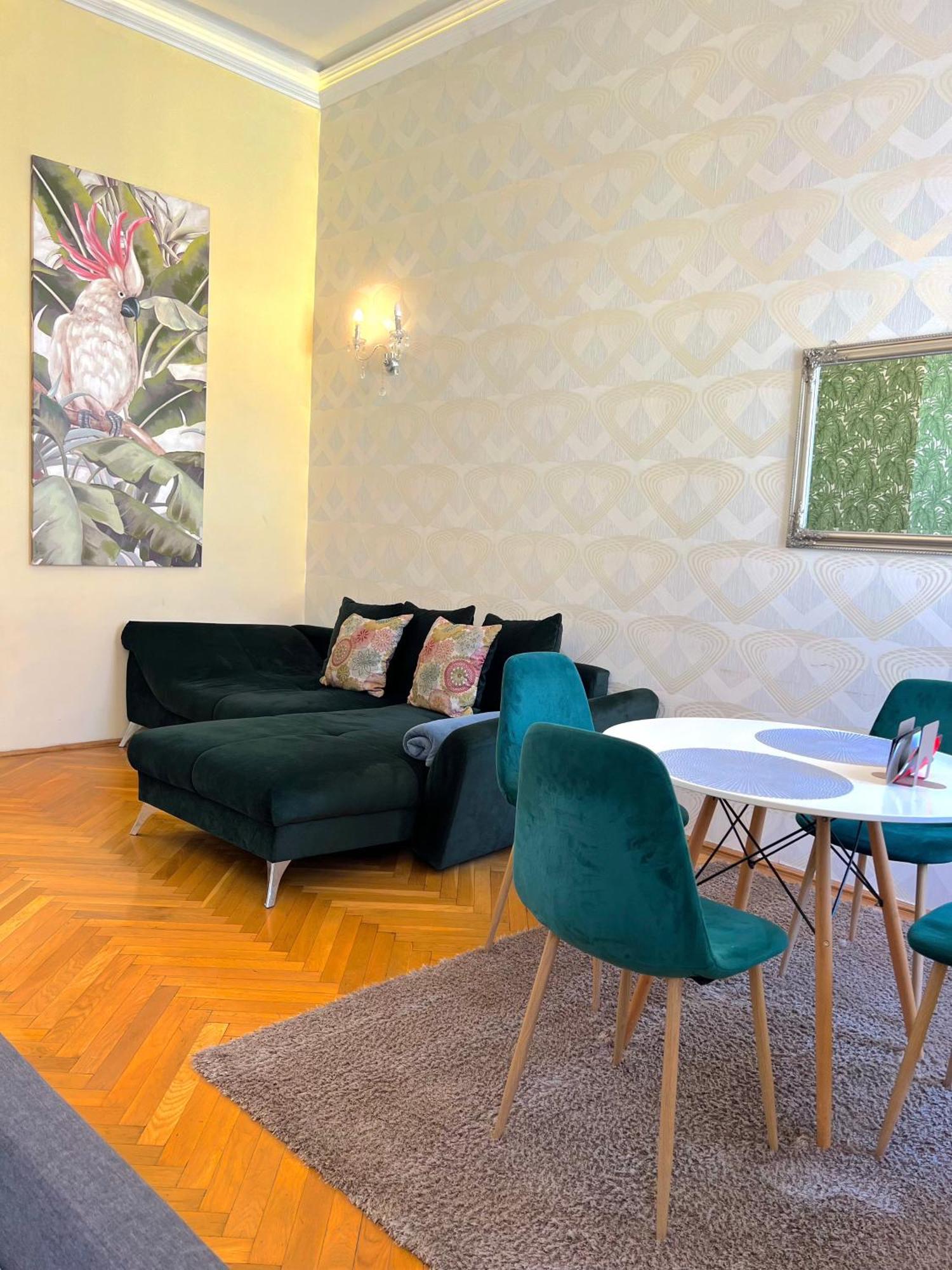 Apartman N38 By Small *